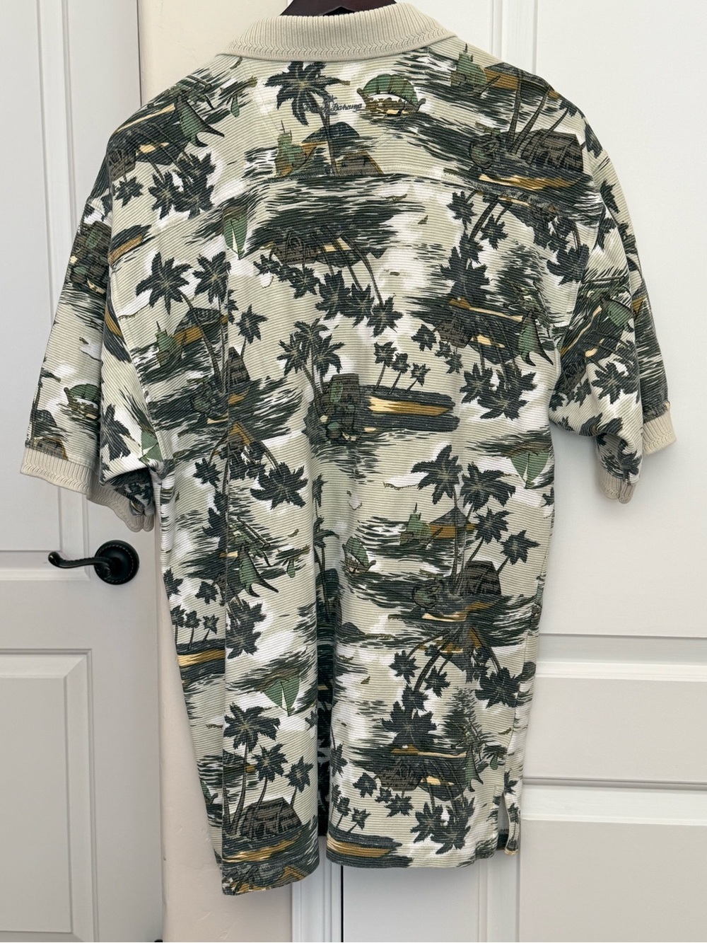 Vintage Tommy Bahama Men's 100% Cotton Island-Print Polo Shirt Sz Lg Knit Collar - Picture 2 of 10